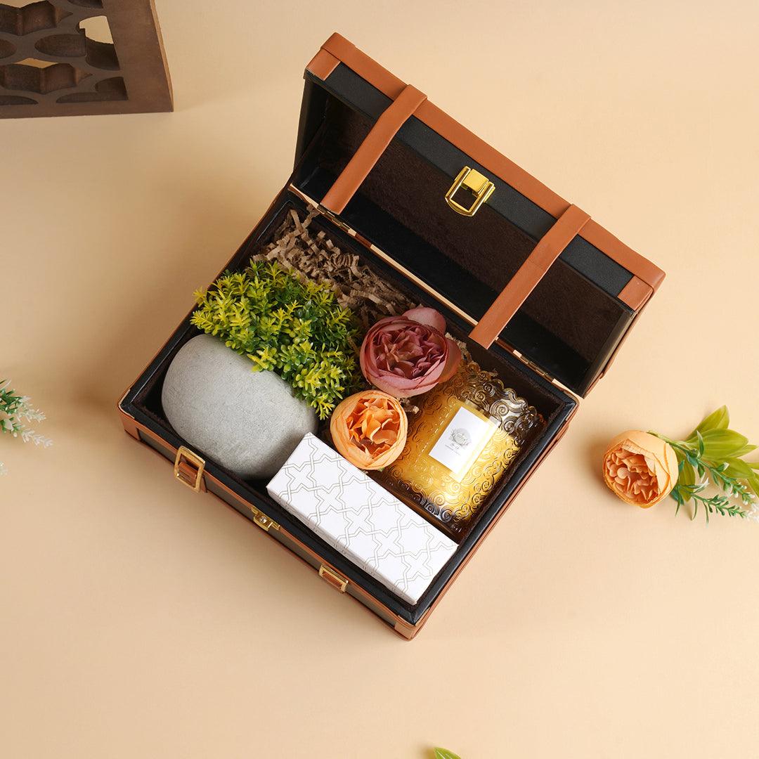 Loaded trunk gift hamper