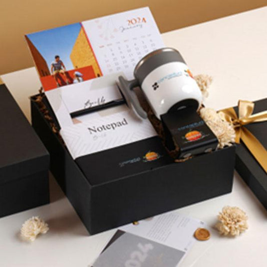 Conceptual Pictures Hampers