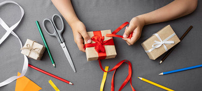 How to Tie A Ribbon on Gift