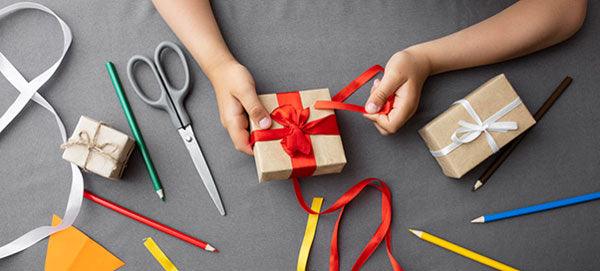 How to Tie A Ribbon on Gift (3 Easy Ways) – BoxUp Luxury Gifting