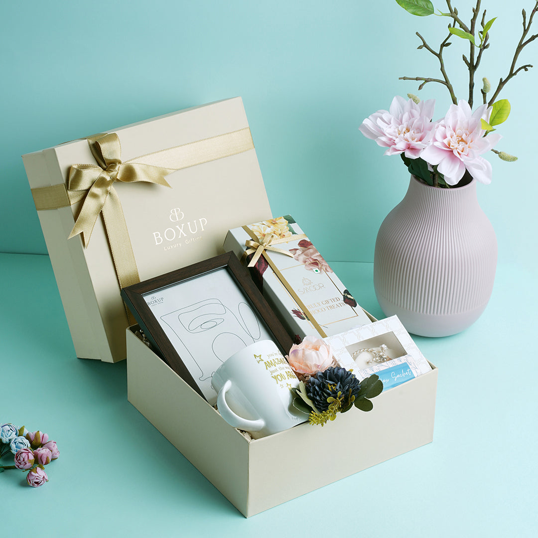 A Friendly Reminder Gift Box