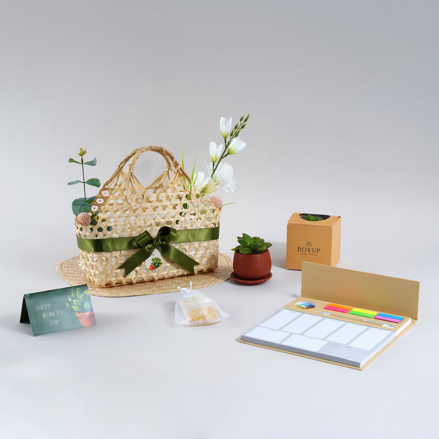 The Minimal Her Hamper