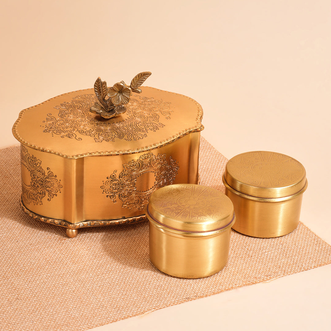 The Brass Rosette Hamper