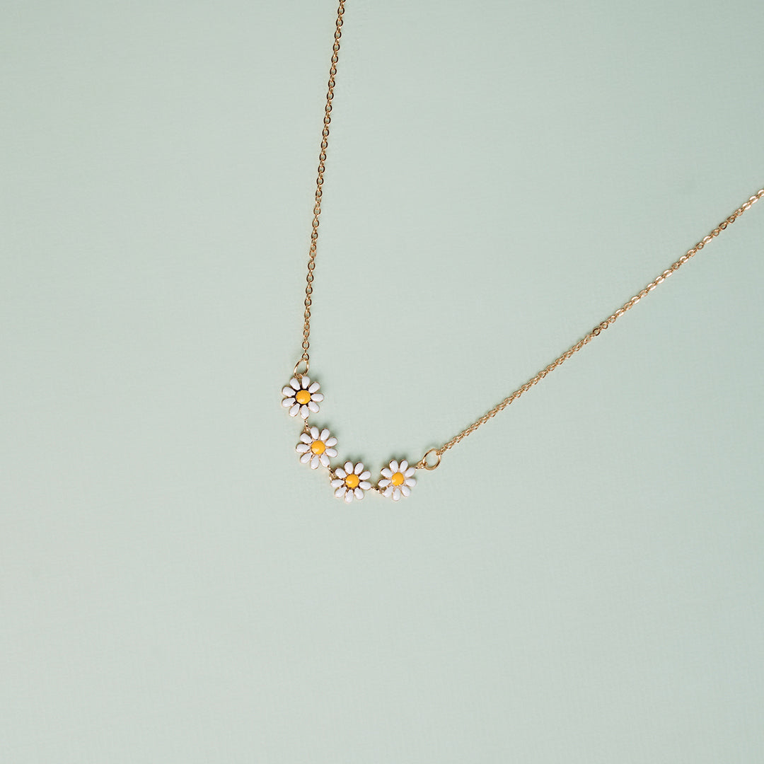 Daisy Necklace