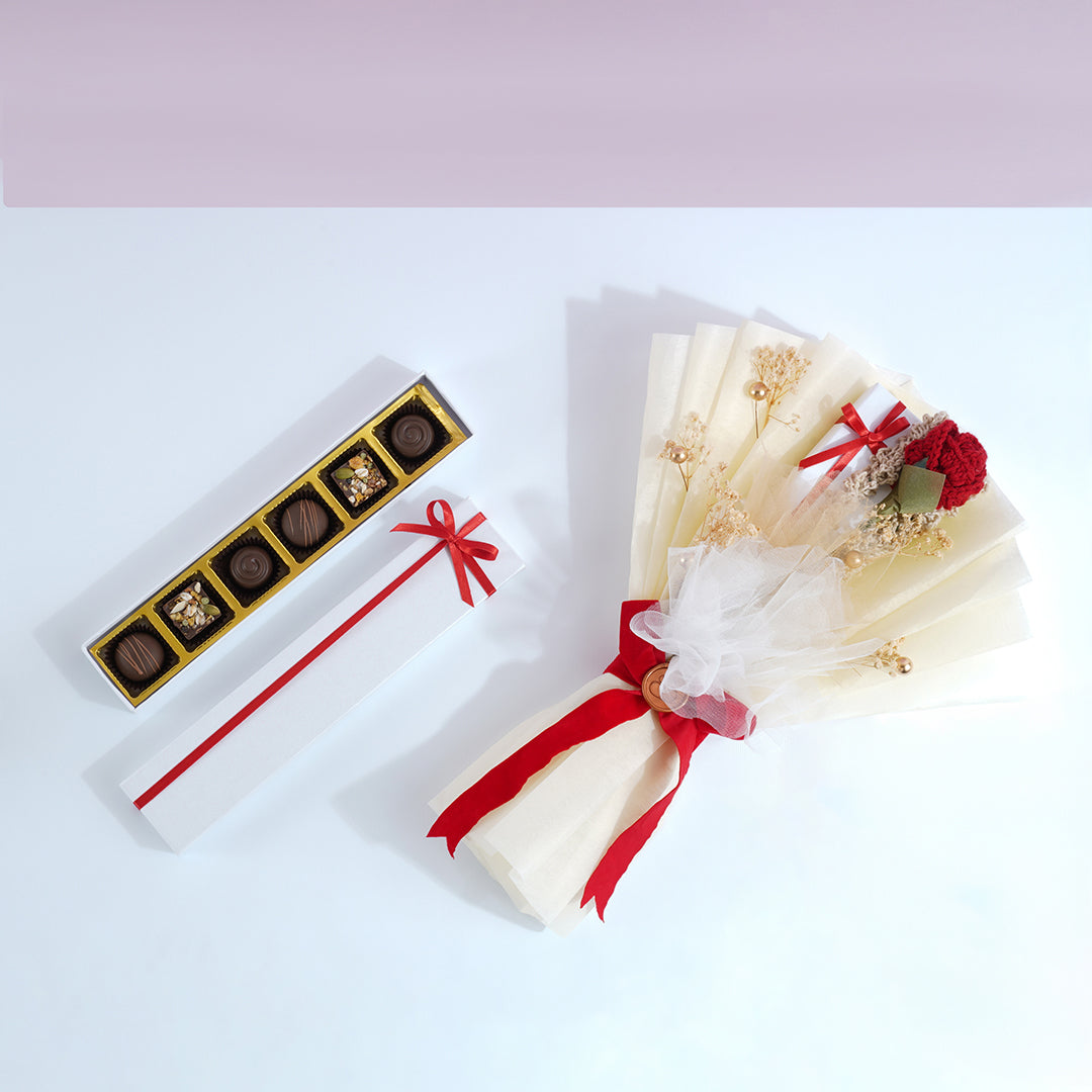 Crochet bouquet with sensation chocolate box