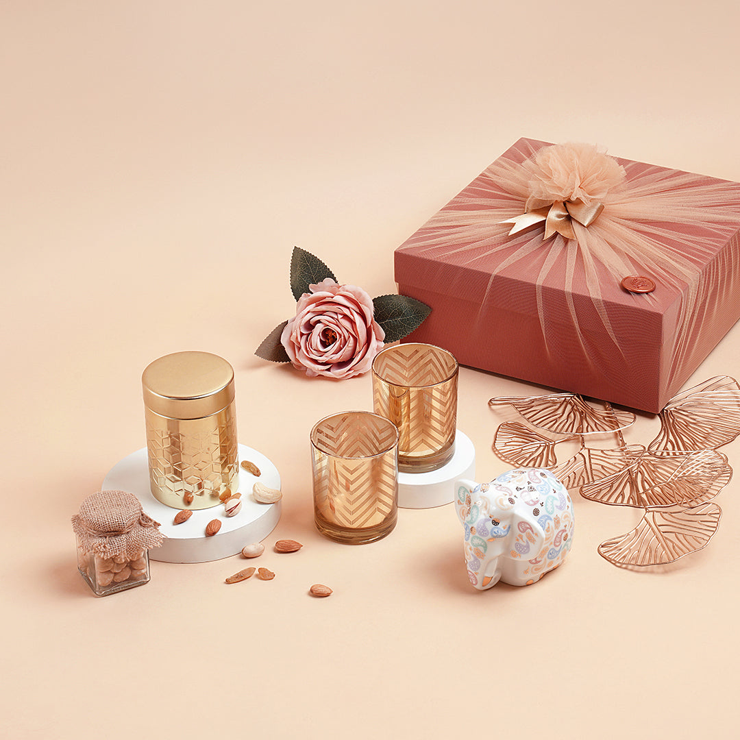 Buy Aesthetic Delight Gift Box Online – BoxUp Luxury Gifting