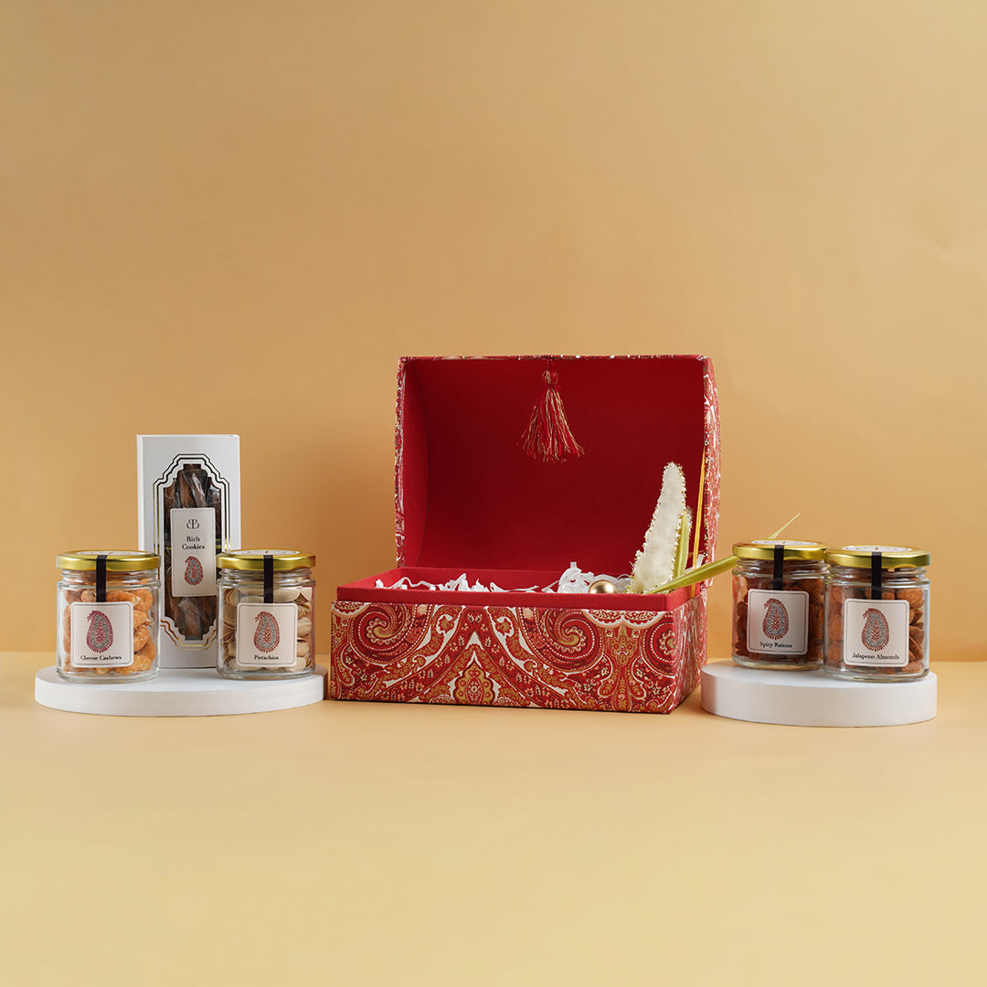 The Classic Treats Box