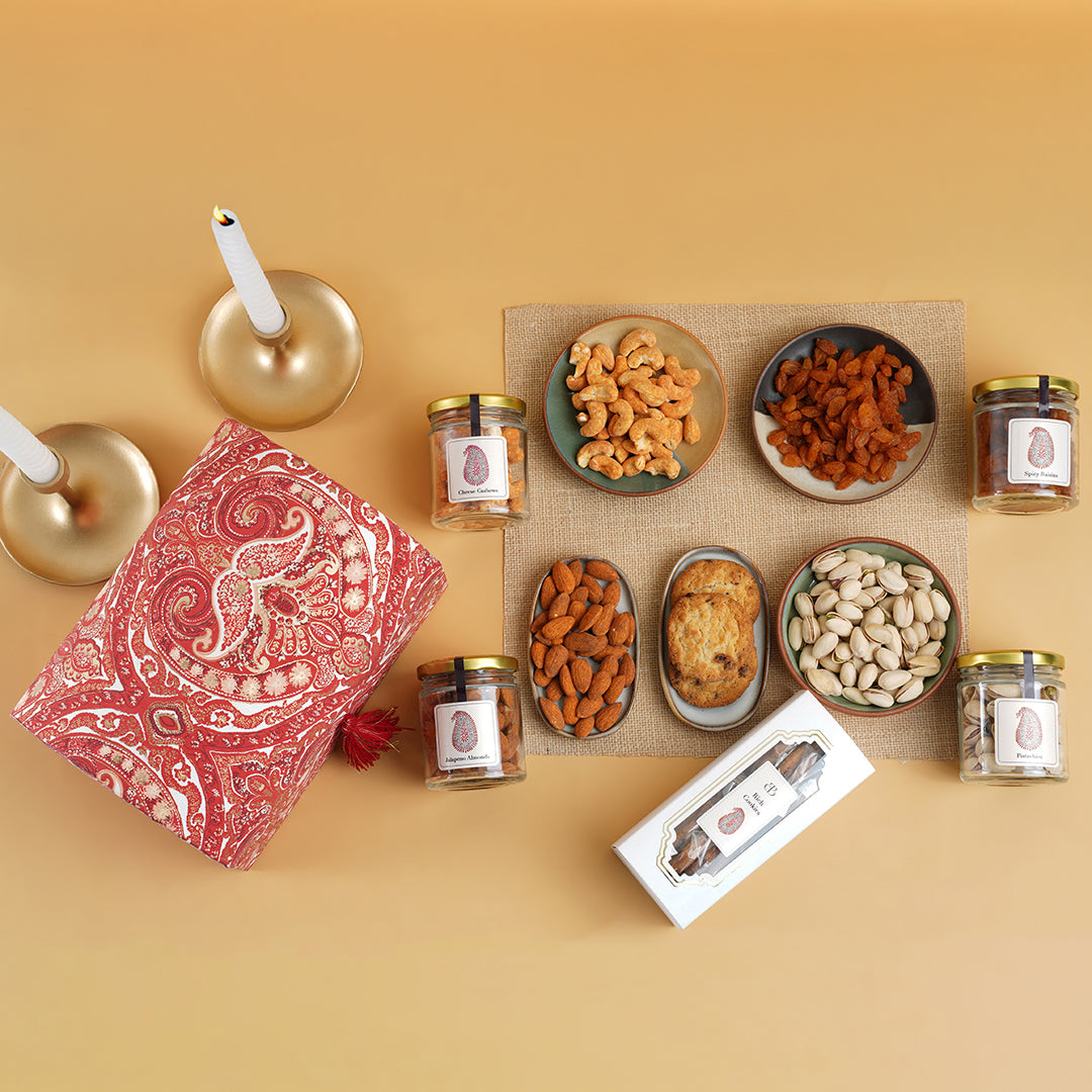 The Classic Treats Box