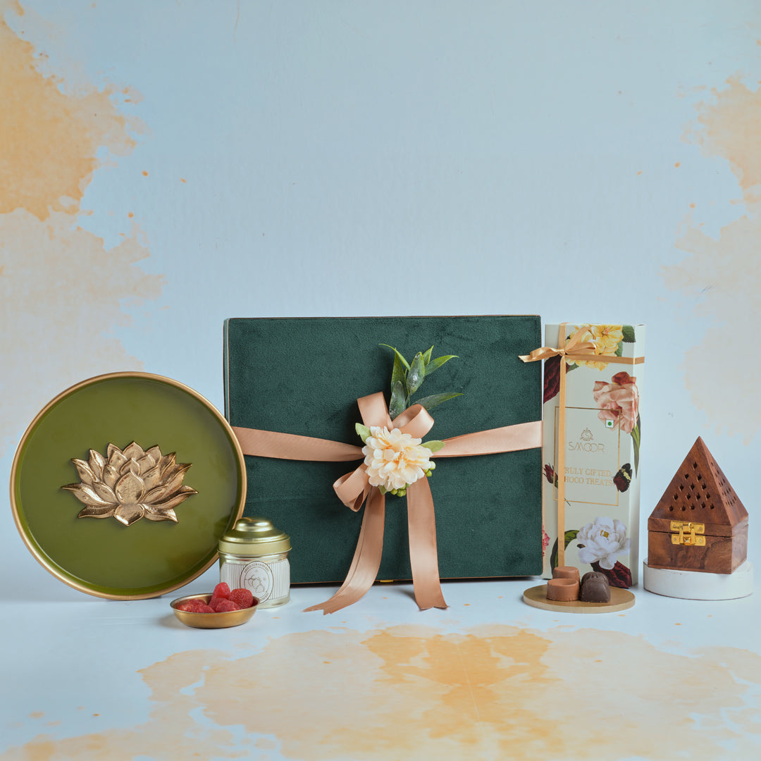 Emerald Velvet Keepsake Hamper