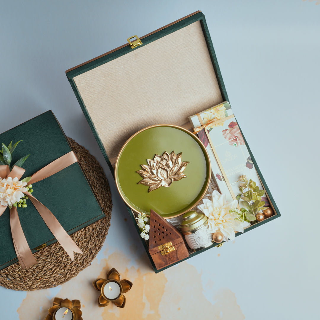 Emerald Velvet Keepsake Hamper