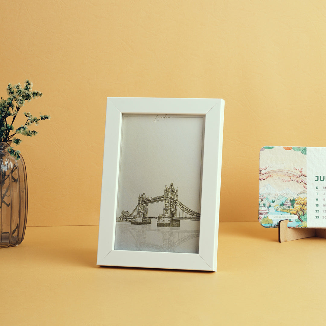 Shop Premium Photo Frame Gifts for Corporate Gifting – BoxUp Luxury Gifting