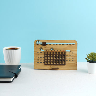 Vela Wooden Sliding Calendar