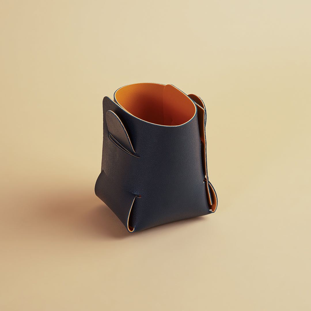Reversible Leather Pen Stand