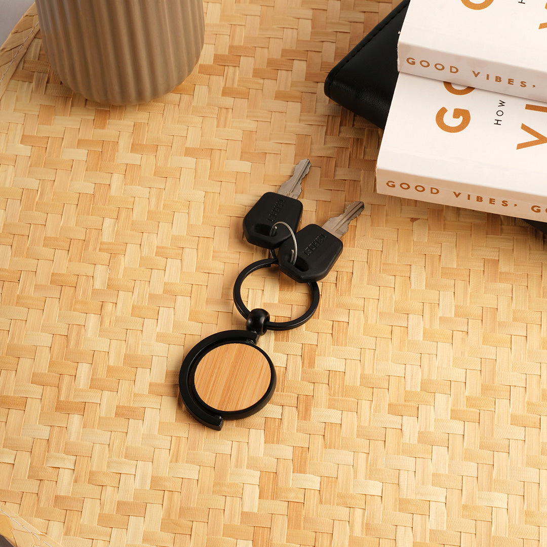 Aege bamboo spin Keychain
