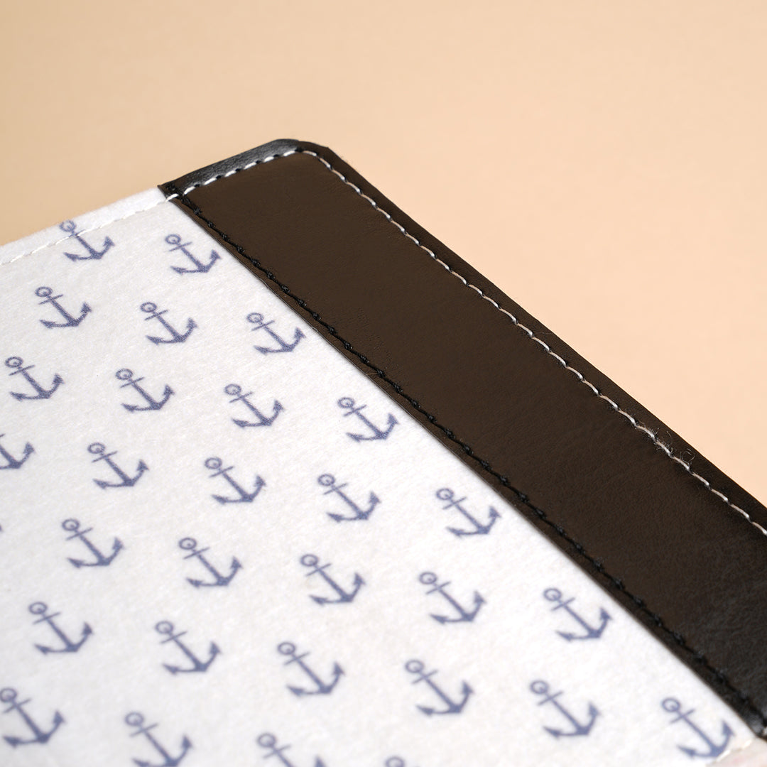 Nema Felt Passport Holder