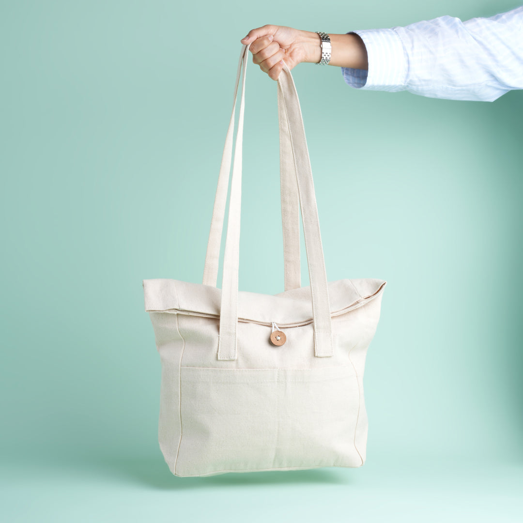 Liri Tote Bag
