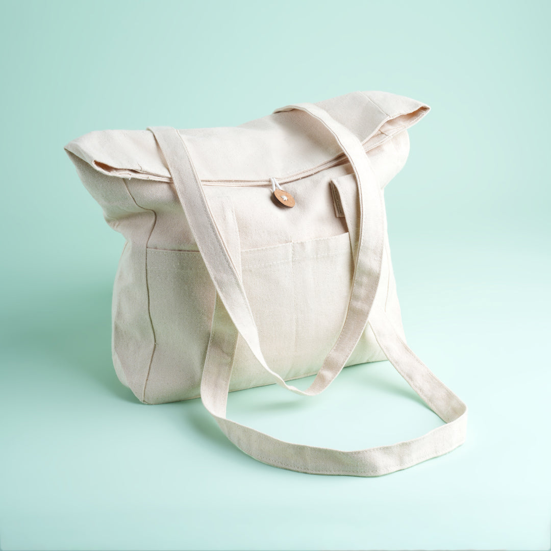 Liri Tote Bag