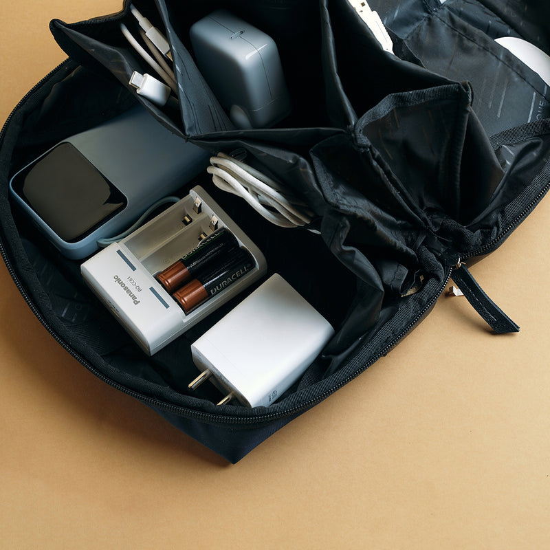 Tech Kit Return Box Tech Kit medium – BoxUp Luxury Gifting