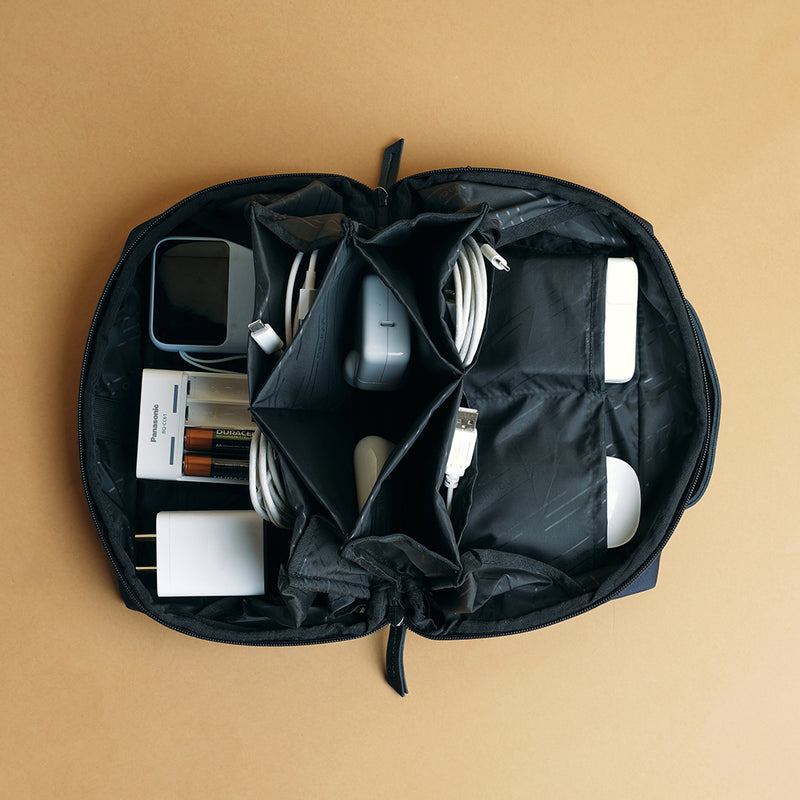 Tech Kit Return Box Tech Kit medium – BoxUp Luxury Gifting