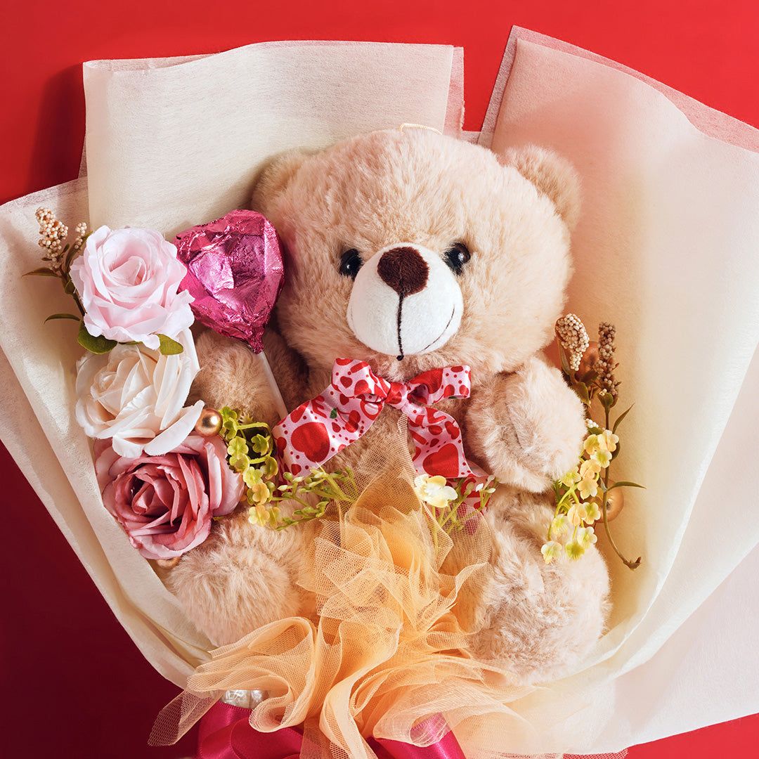 Teddy bouquet with heart lollipop
