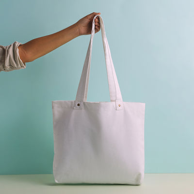 Minimal Muse- White Tote