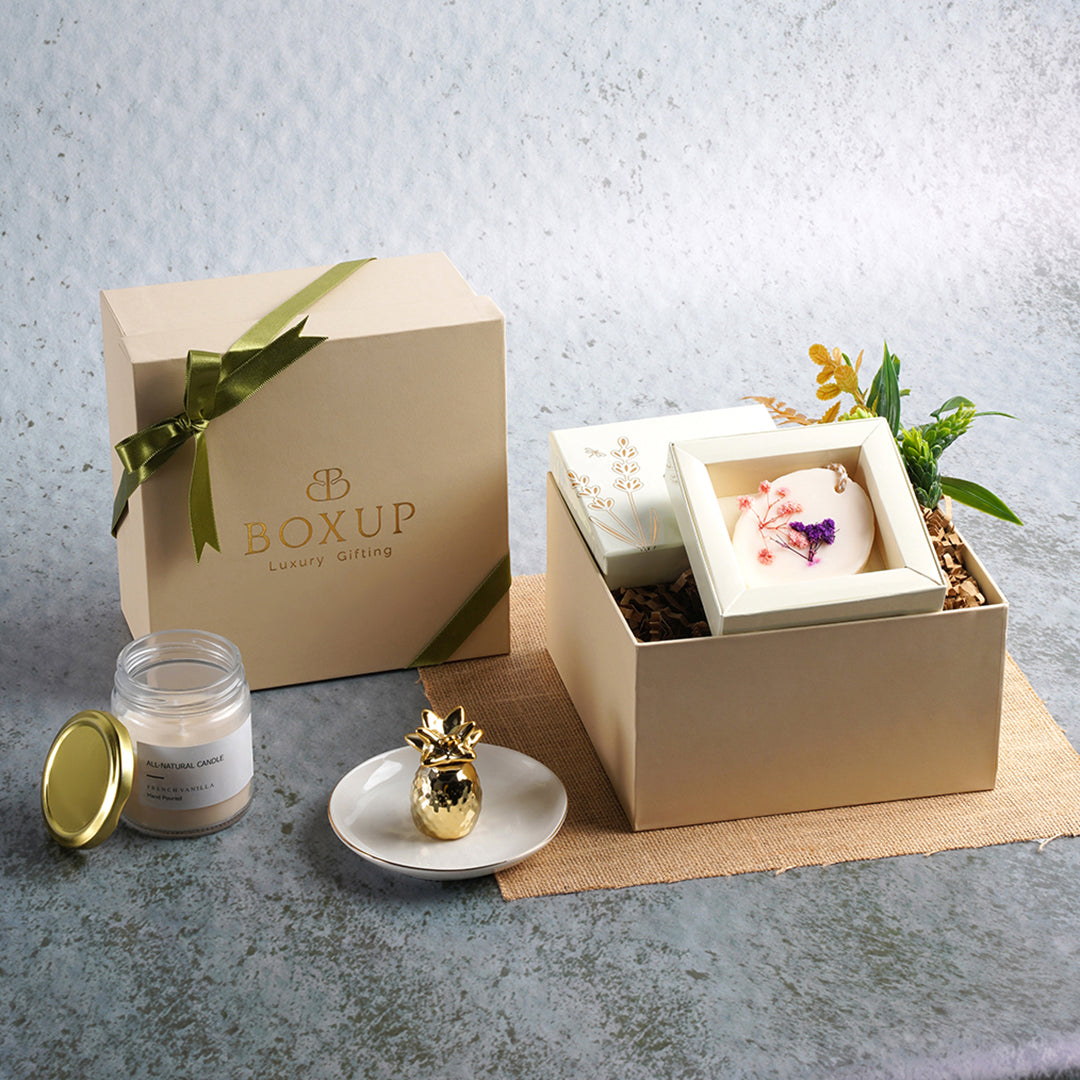 Touch From The Heart Gift Hamper