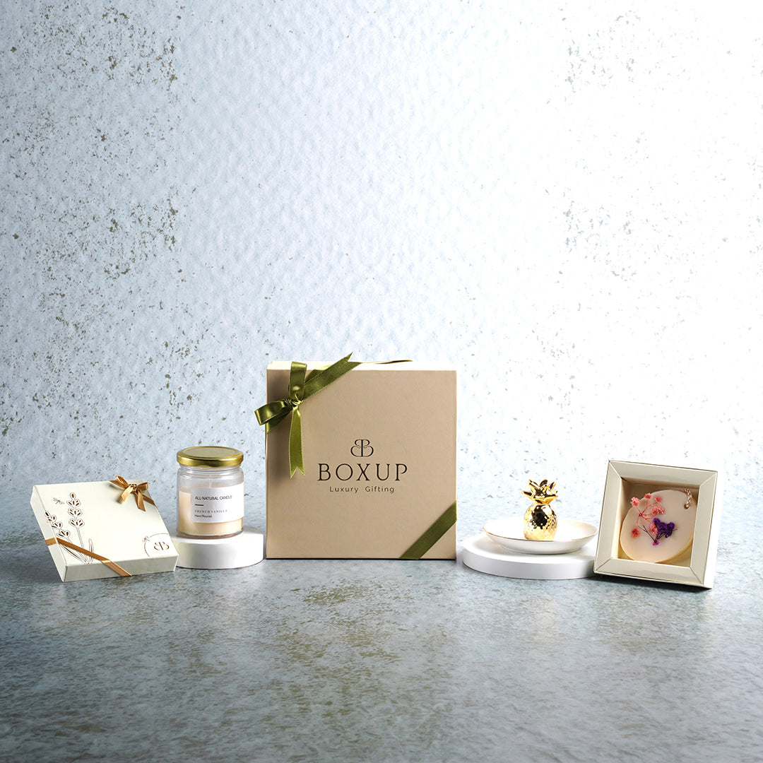 Touch From The Heart Gift Hamper