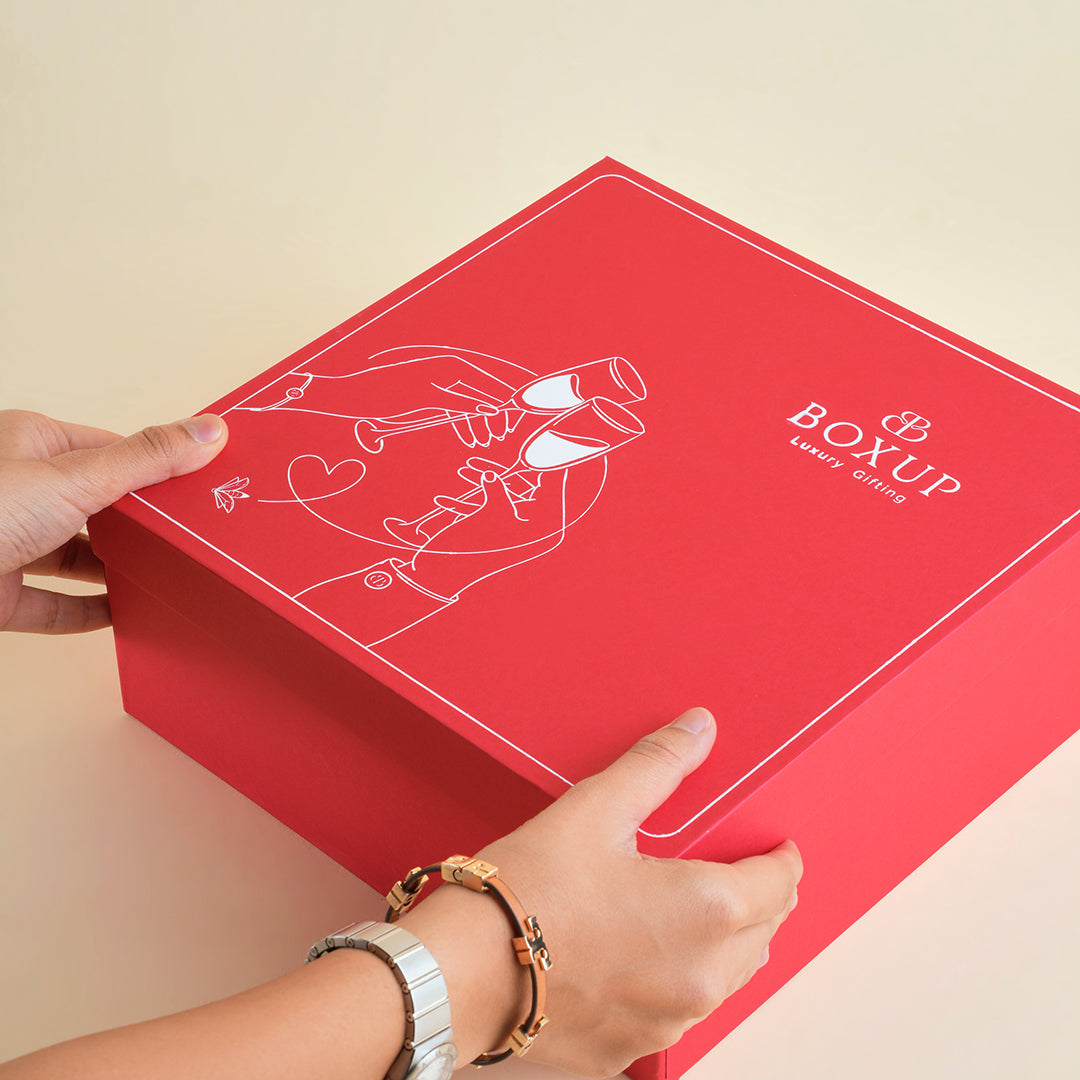 Toast & Cheers Box