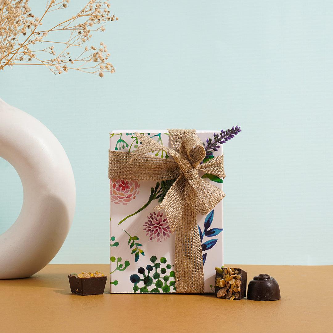 Buy Classic Assorted Chocolates - Mini Gift Online – BoxUp Luxury Gifting