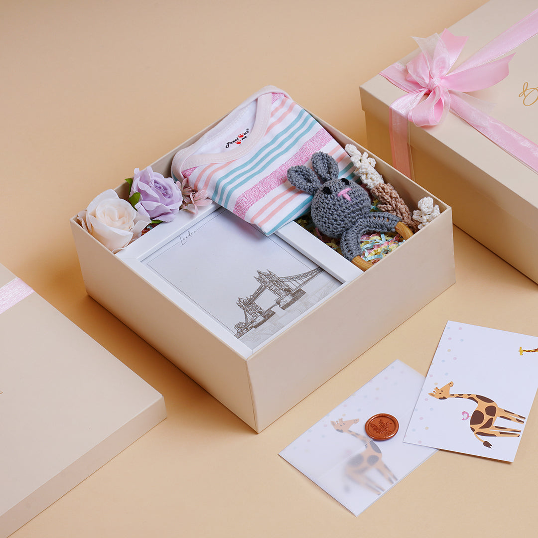 Newborn Baby Gift Ideas: 20+ Cuddly, Cute and Cosy Pressies - The Gifts  Collective
